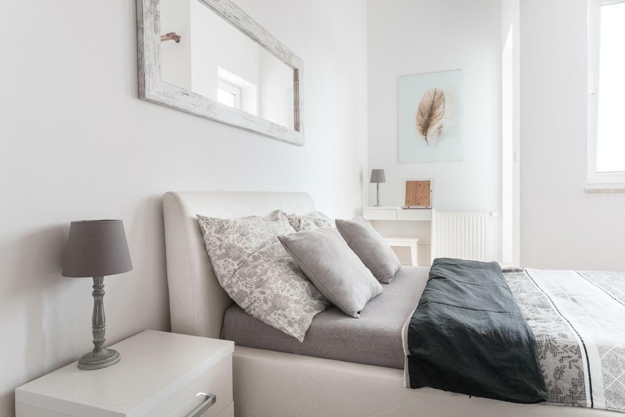 Apartamenty Trzy Wieze Varsovie Extérieur photo